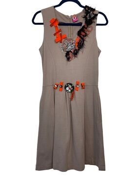 Save The Queen! Vintage Dress